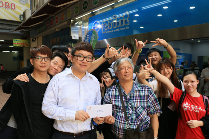 Representative of e-print received the thank you letter from Pro-Act